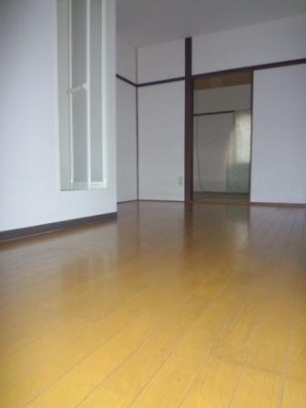 金城マンション
