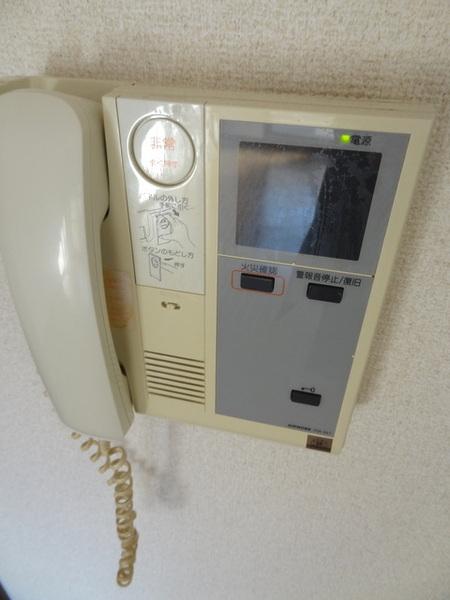 メゾンドーム三軒家