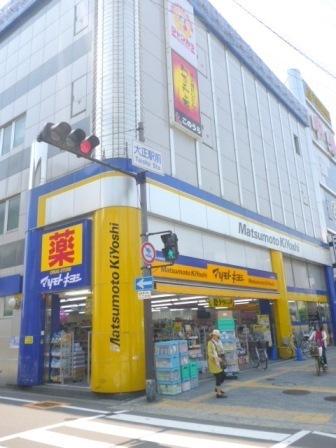 バンコート大正(マツモトキヨシ大正駅前店)