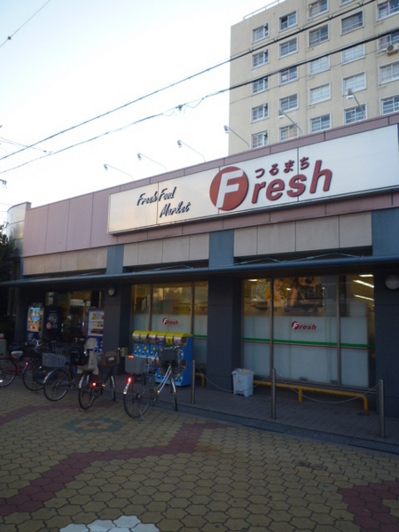 ヴィラスリースター鶴浜(フレッシュつるまち店)