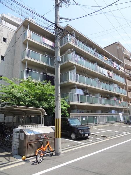 スリースター泉尾