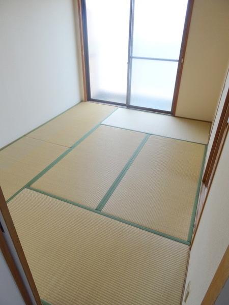 平和マンション