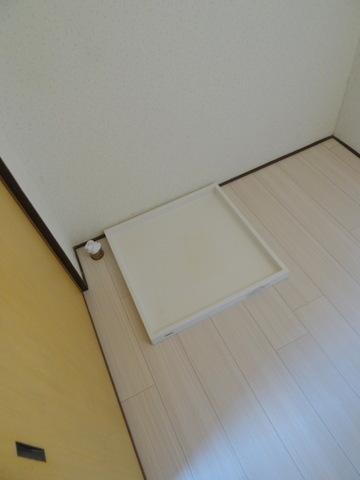 南恩加島１丁目貸家