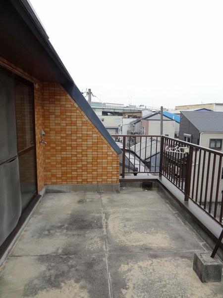 タック泉尾
