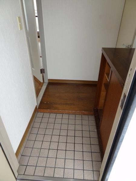タック泉尾