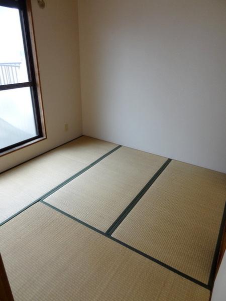 タック泉尾