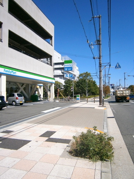 大阪市此花区伝法4丁目のマンション(ファミリーマート安治川口駅西店)
