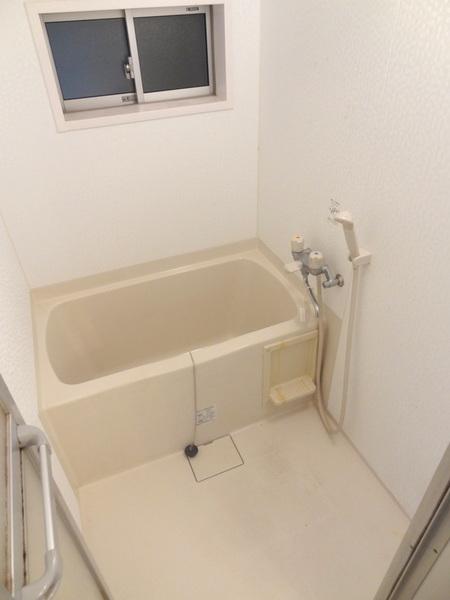 三西コート