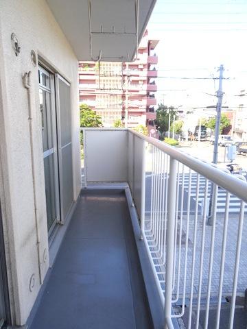 スリースター鶴町