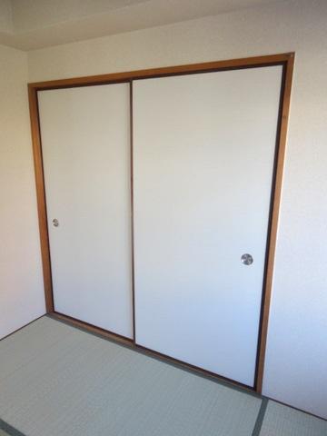 スリースター鶴町