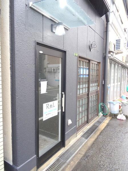 千島ビル(エントランス)