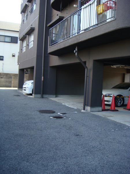 松栄大正ハイツ(駐車場)