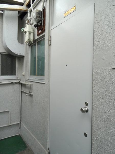 山城マンション(玄関)