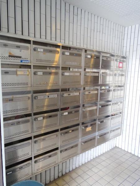 メゾンルリエル