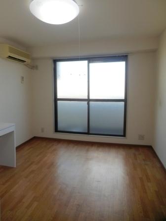 メゾンルリエル