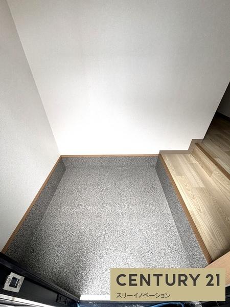 南恩加島2丁目貸家(玄関)