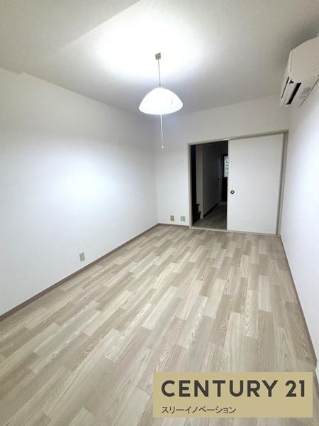 南恩加島2丁目貸家(リビング)