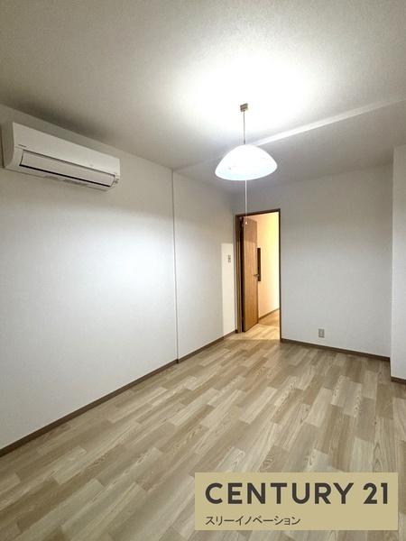 南恩加島2丁目貸家(リビング)