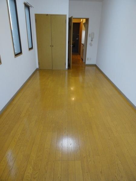 メゾネット・ドゥ・EMI