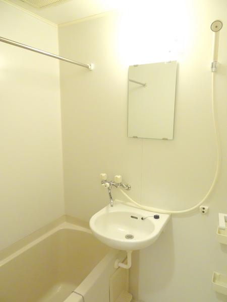 メゾネット・ドゥ・EMI