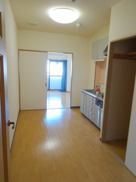 メゾネット・ドゥ・EMI