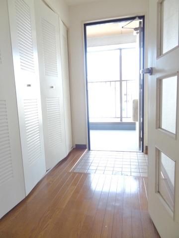 平和マンション