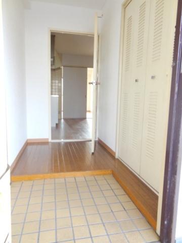 平和マンション