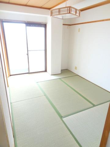 平和マンション