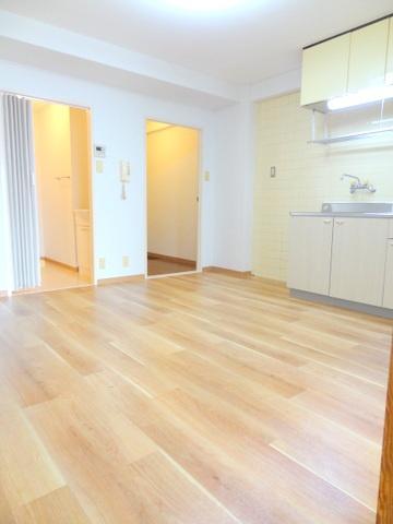 平和マンション