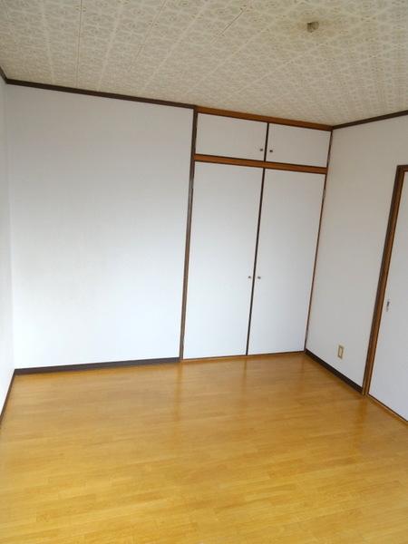 マンション西平