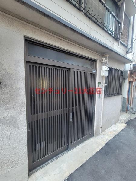 三軒家東6丁目倉庫