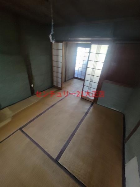 三軒家東6丁目倉庫