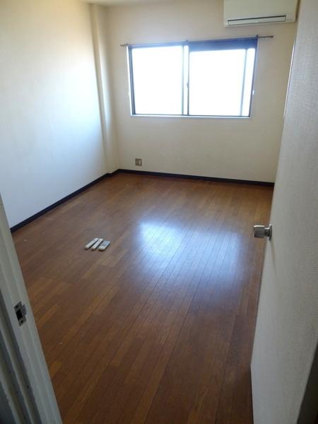 ワタナベパレス