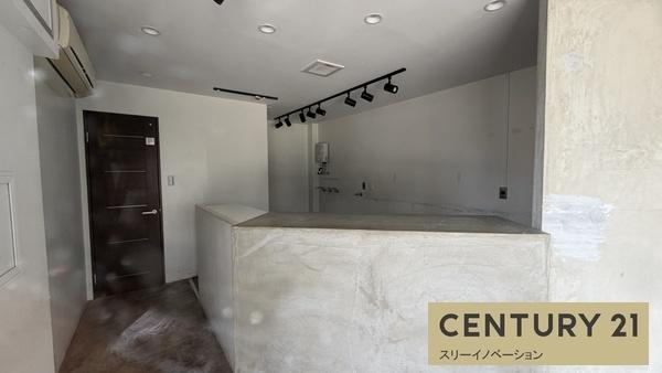 三軒家西1丁目　貸店舗・事務所1棟