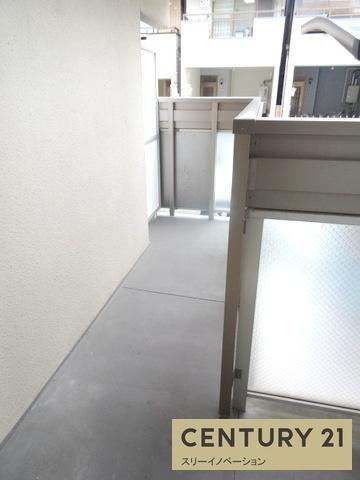 スリースター泉尾