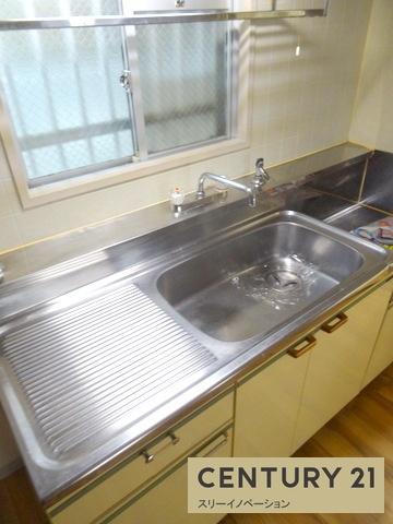 スリースター泉尾