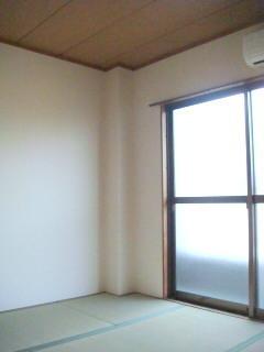 ハイツ　イーストテン