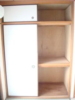 ハイツ　イーストテン