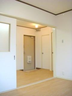 ハイツ　イーストテン