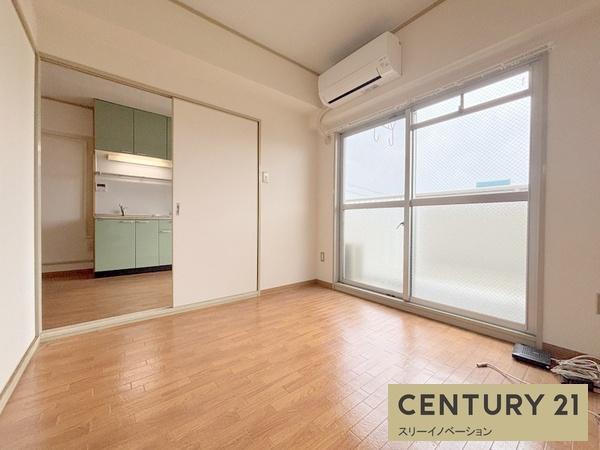 スリースター鶴町