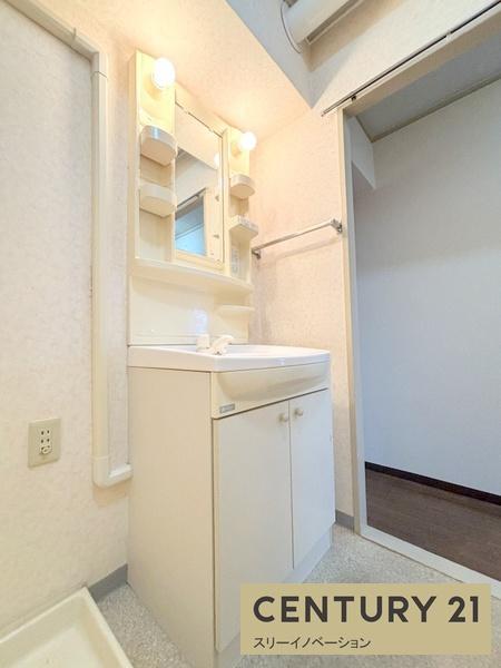 スリースター鶴町