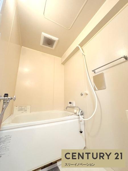 スリースター鶴町