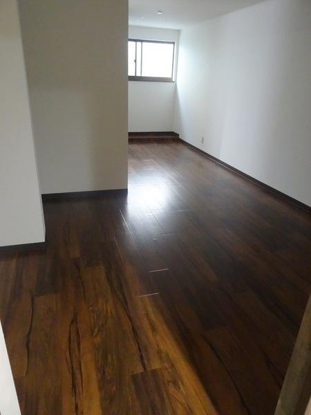 コーポスエヒロ