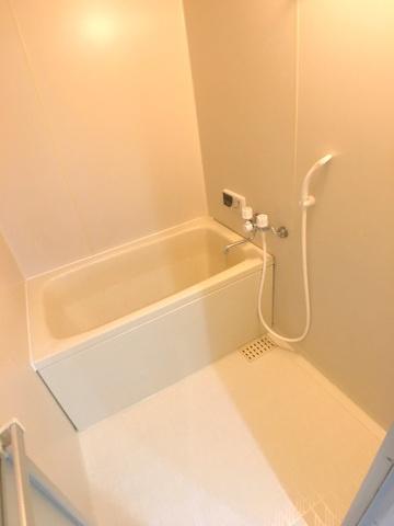 ヴィラスリースター鶴浜