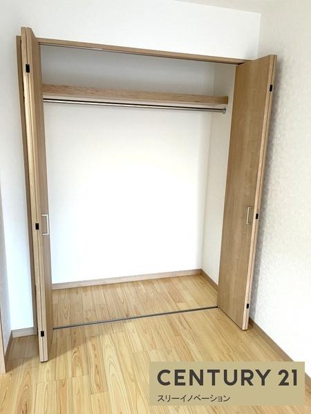 南恩加島３丁目貸家（連棟端）