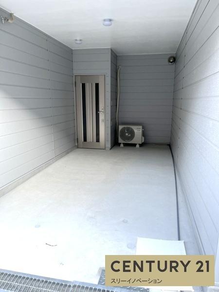 南恩加島３丁目貸家（連棟端）