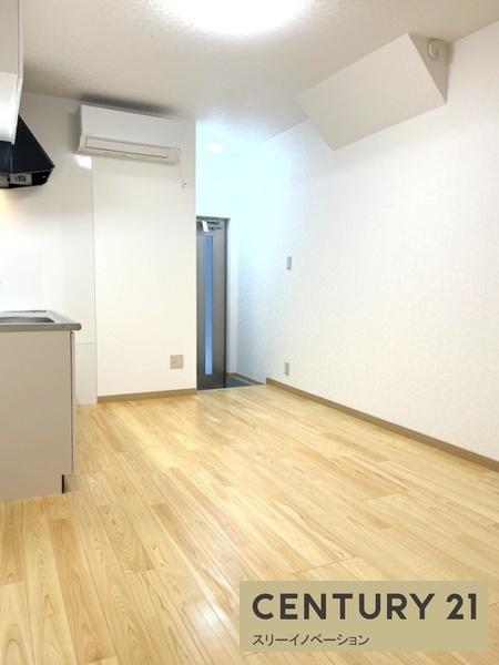 南恩加島３丁目貸家（連棟端）