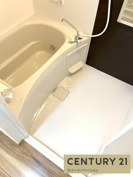 南恩加島３丁目貸家（連棟端）