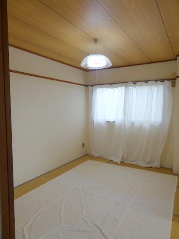 メゾンミラベル