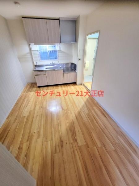 スリースター泉尾